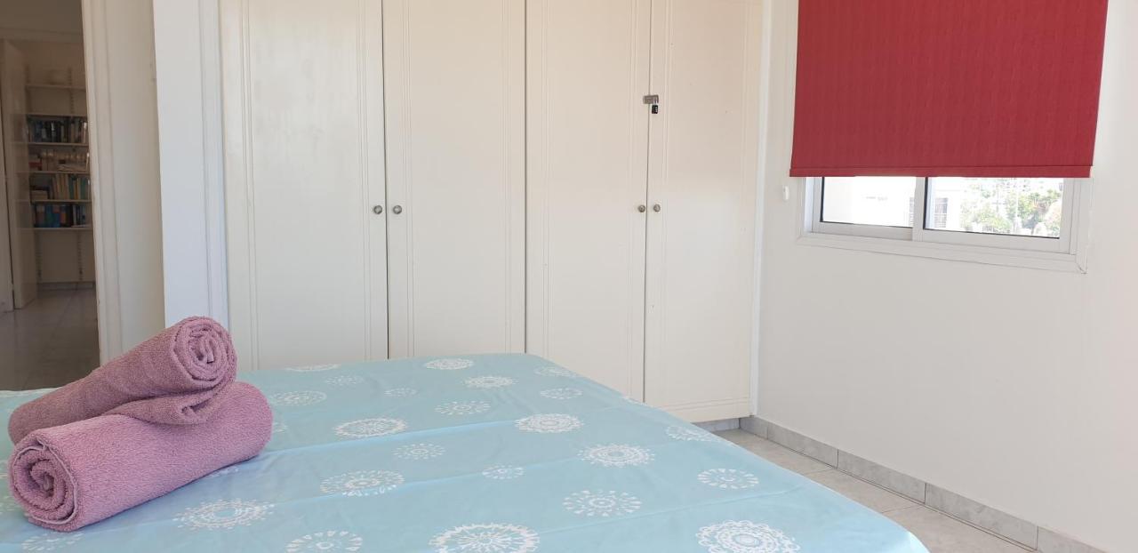 Athena And The Owl Beachside Apt Paphos Exterior photo